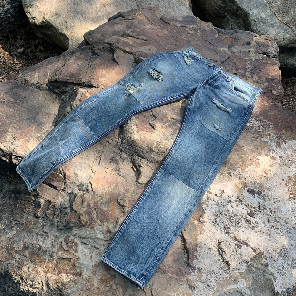 Levi’s 501 Slim Tapered Distressed Jeans Men’s Big E Style. Size 31/30
